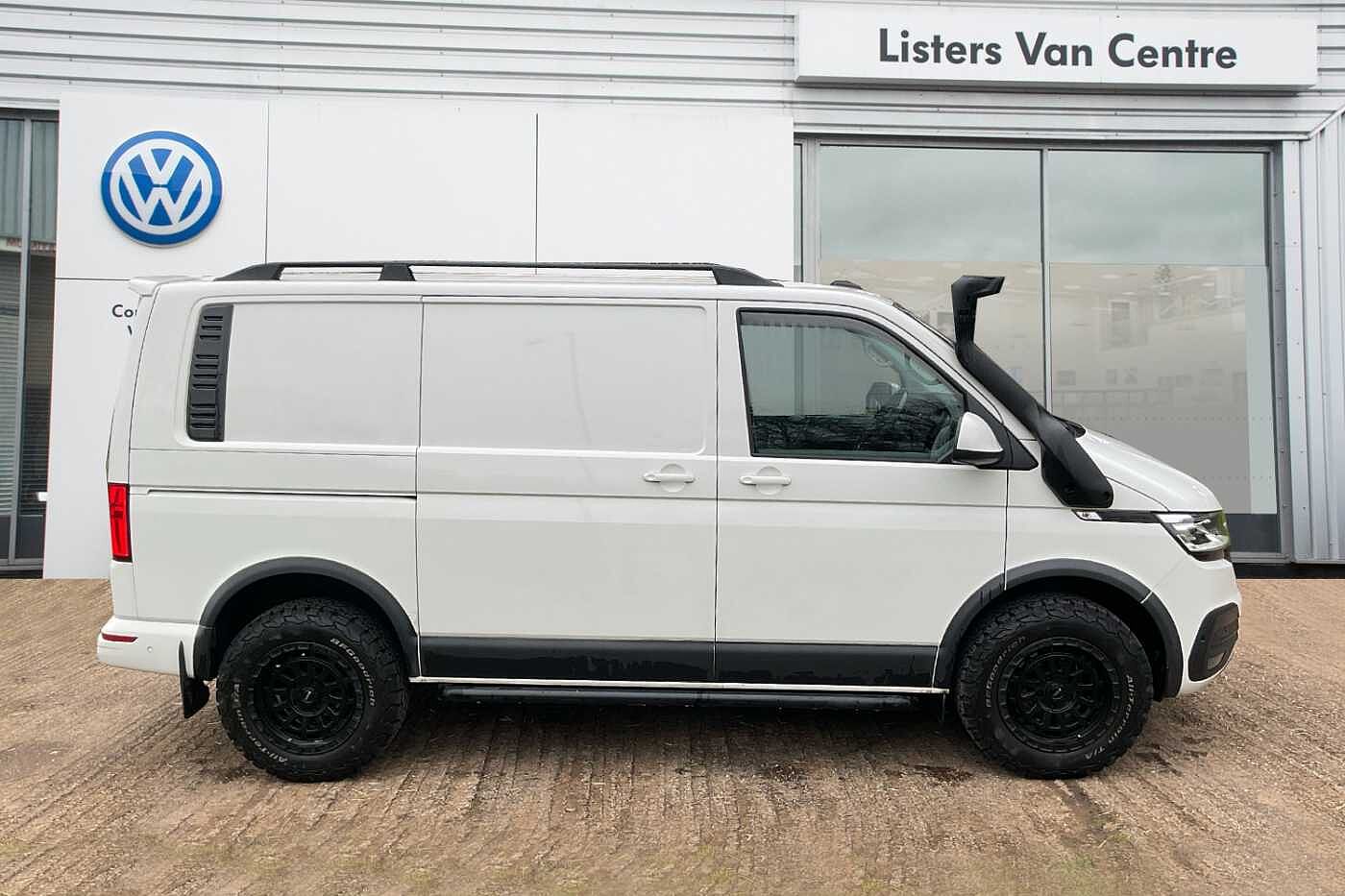 Volkswagen Transporter 2.0 SWB 4MOTION DSG 204PS NAV DIFF LOCK LED'S HILL DESCENT LIFTED SNORKEL 4x4