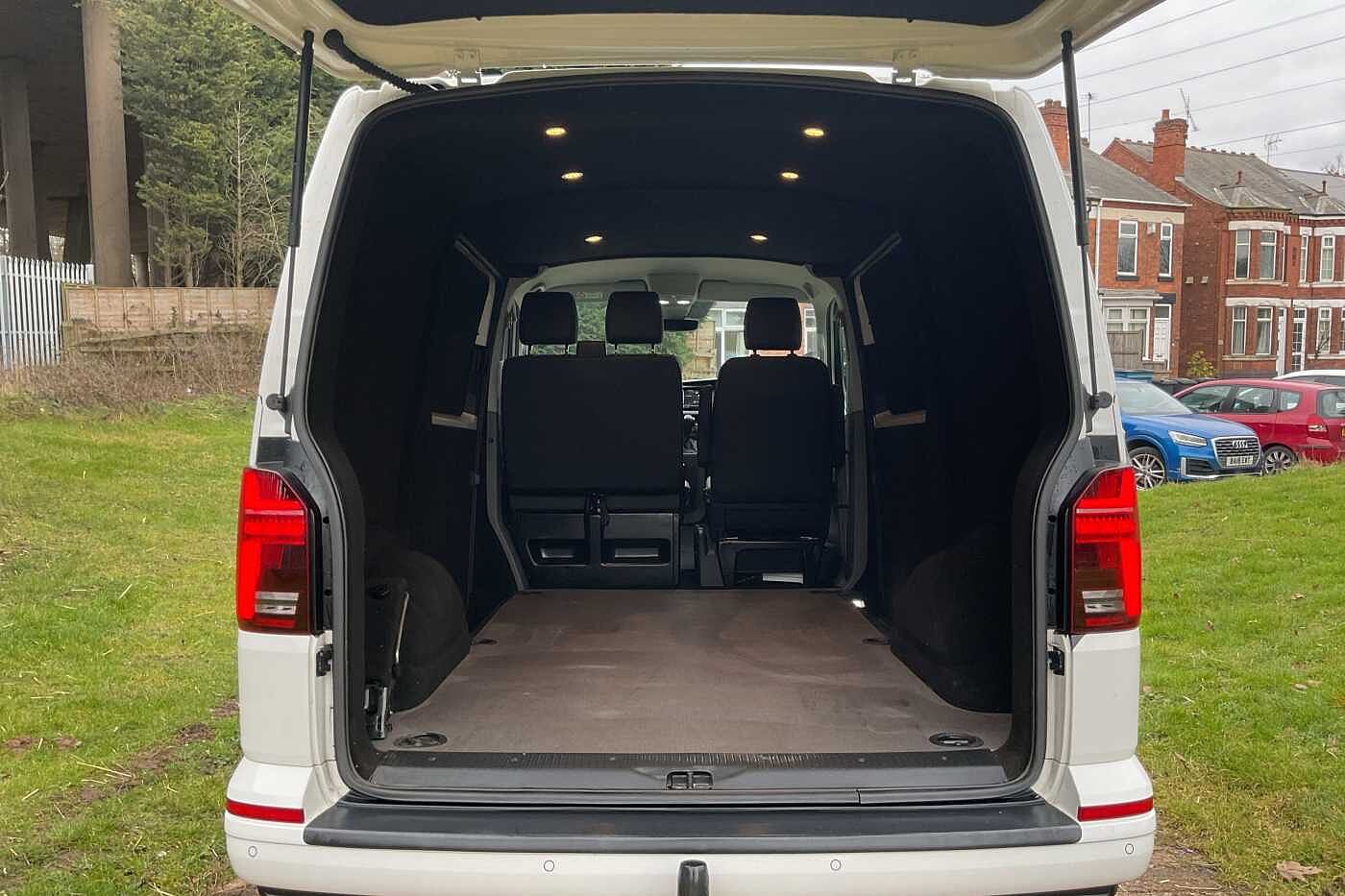 Volkswagen Transporter 2.0 SWB 4MOTION DSG 204PS NAV DIFF LOCK LED'S HILL DESCENT LIFTED SNORKEL 4x4