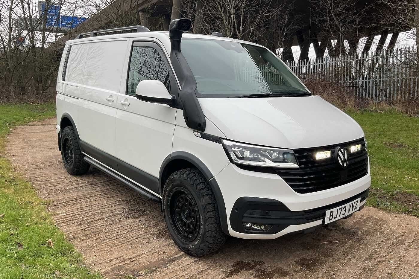 Volkswagen Transporter 2.0 SWB 4MOTION DSG 204PS NAV DIFF LOCK LED'S HILL DESCENT LIFTED SNORKEL 4x4