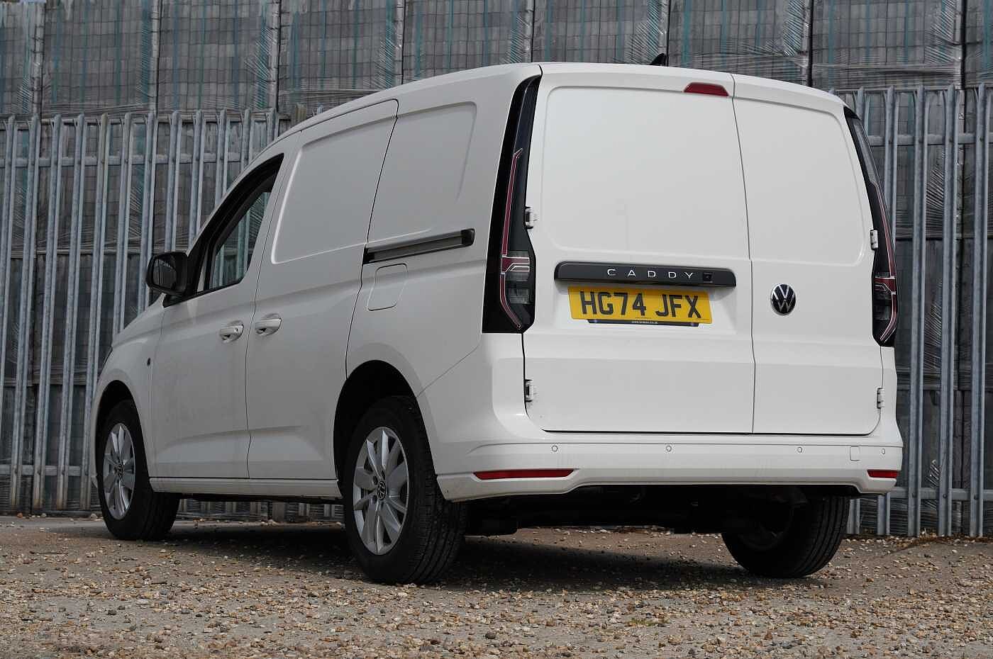 Volkswagen CADDY Commerce Pro C20 TDI 102PS Van Tech Pack 2.0 6 SPEED