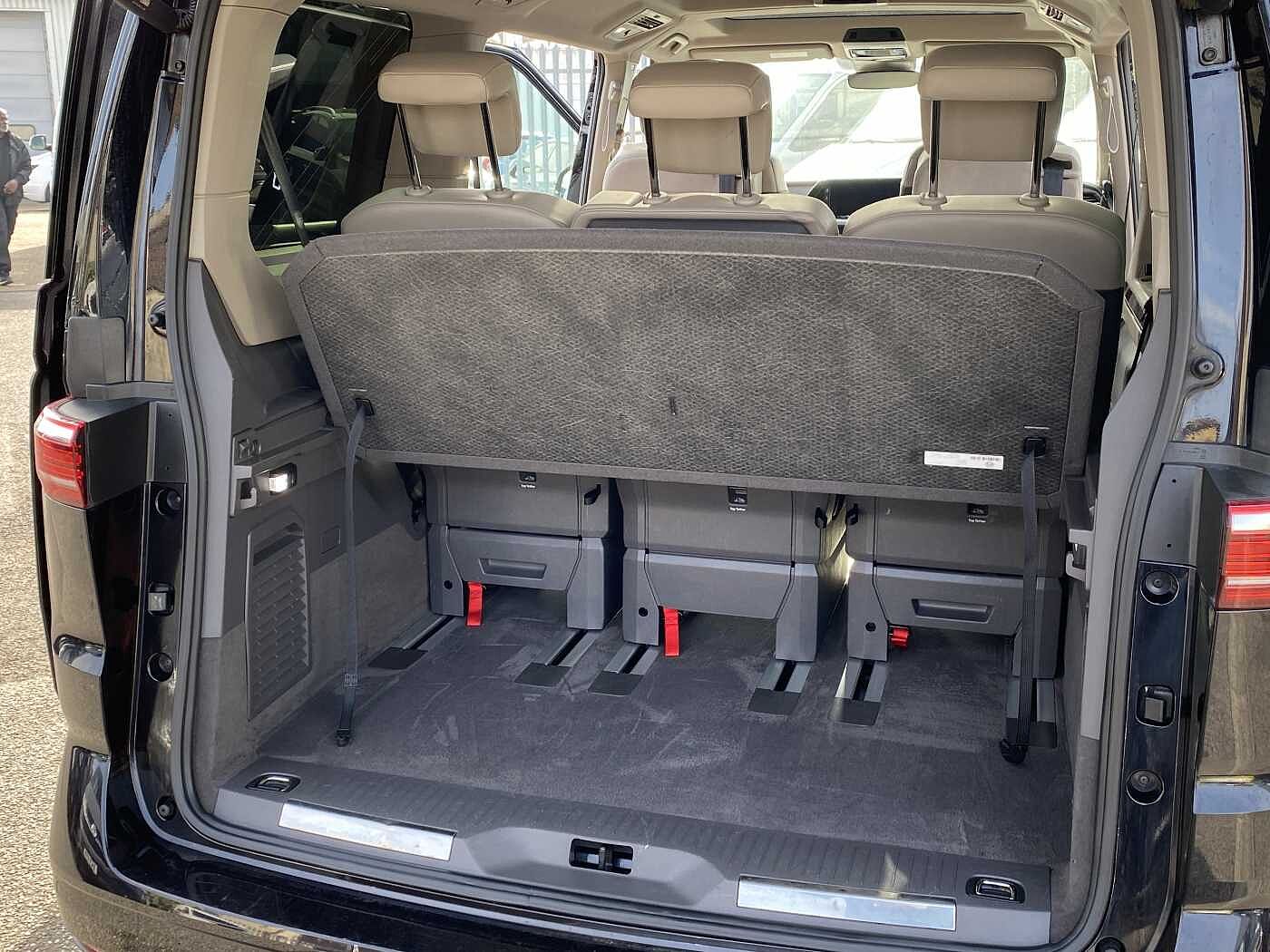 Volkswagen Multivan LWB Style 2.0 TDI 150PS DSG 7 Seat LWB