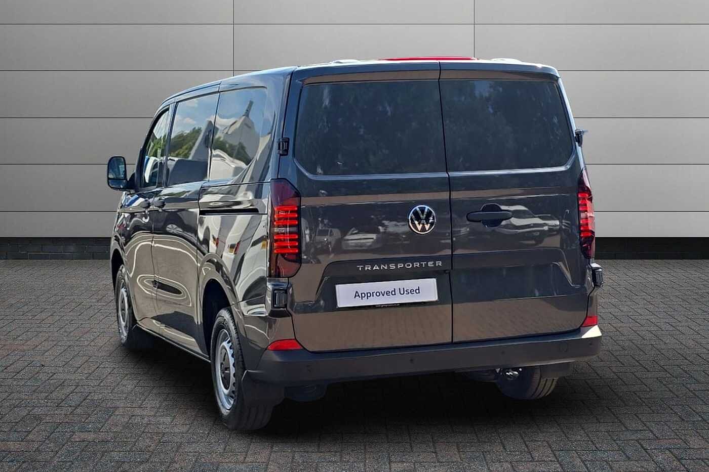 Volkswagen Transporter 2.0 TDI T28 Commerce Plus Panel Van 5dr Diesel Manual FWD SWB Euro 6 (s/s) (110