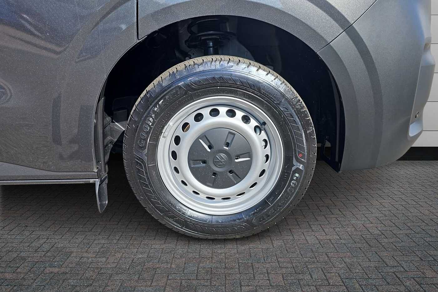 Volkswagen Transporter 2.0 TDI T28 Commerce Plus Panel Van 5dr Diesel Manual FWD SWB Euro 6 (s/s) (110