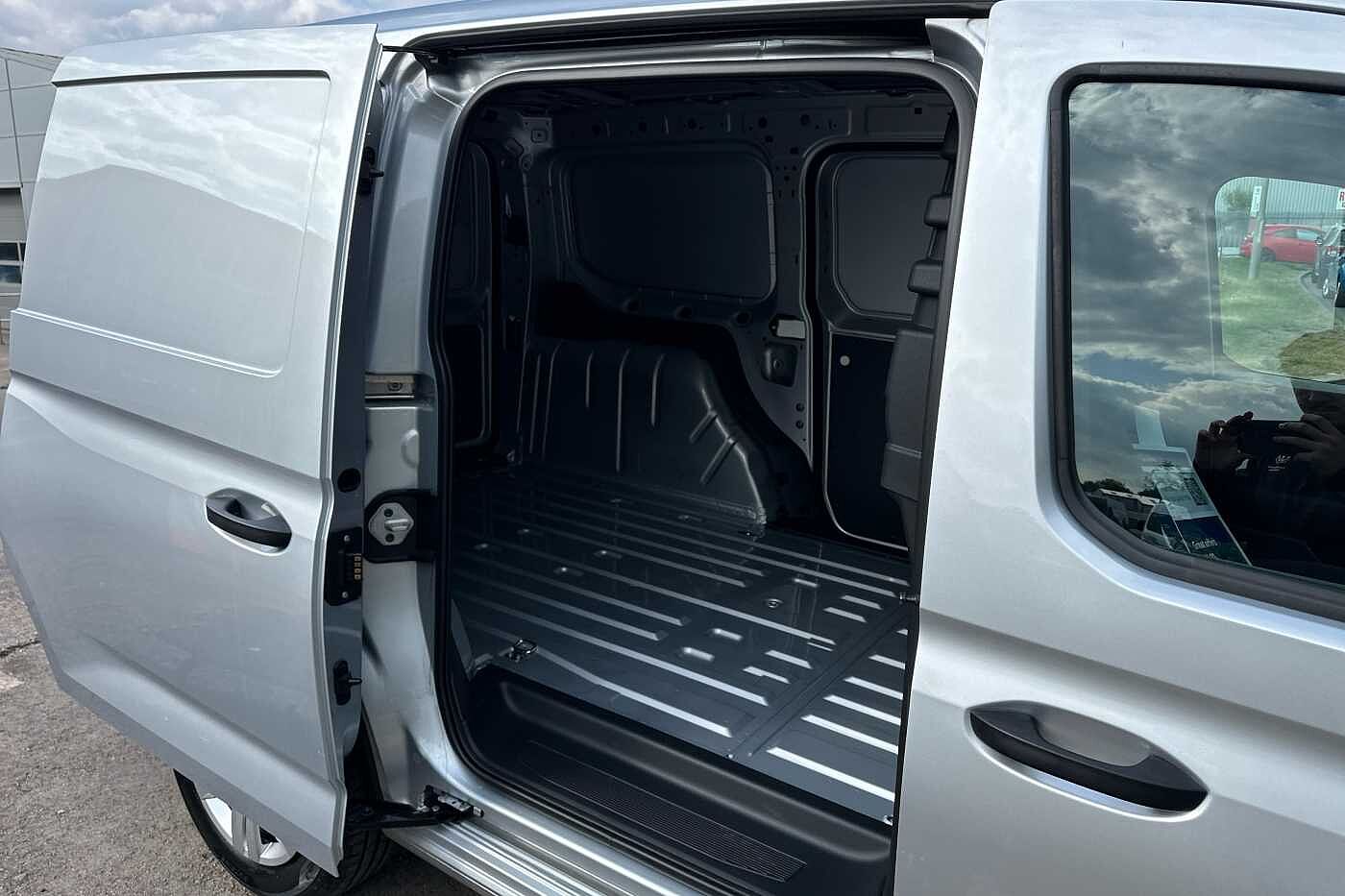 Volkswagen Caddy Cargo Maxi C20 Diesel 2.0 TDI 102PS Commerce Plus Van