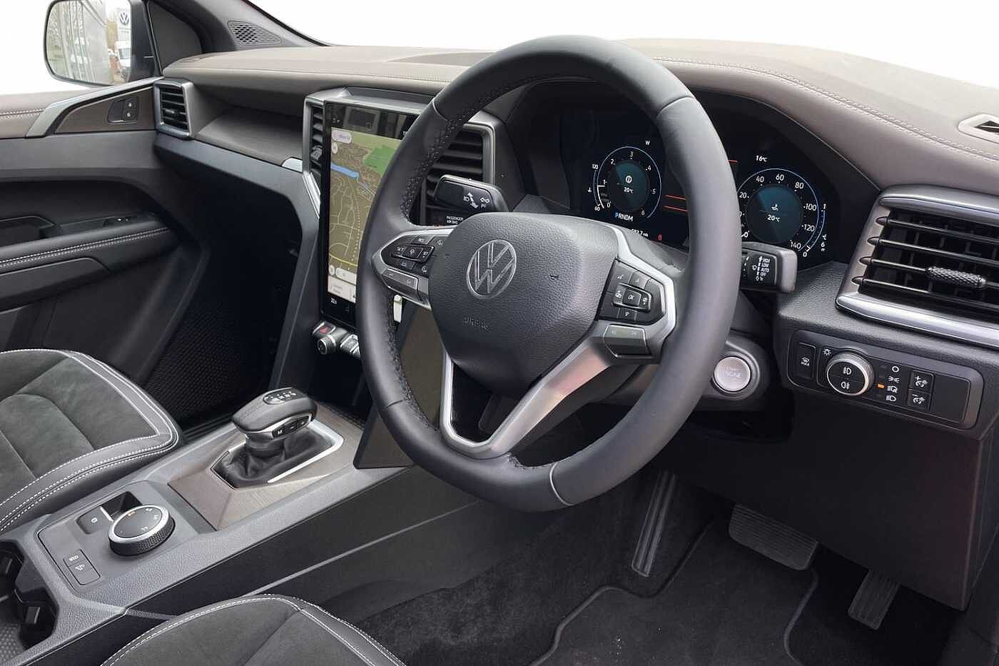 Volkswagen Amarok 2.0TDI 205PS Style 4MOTION Pick-Up, ONLY DONE 600 MILES