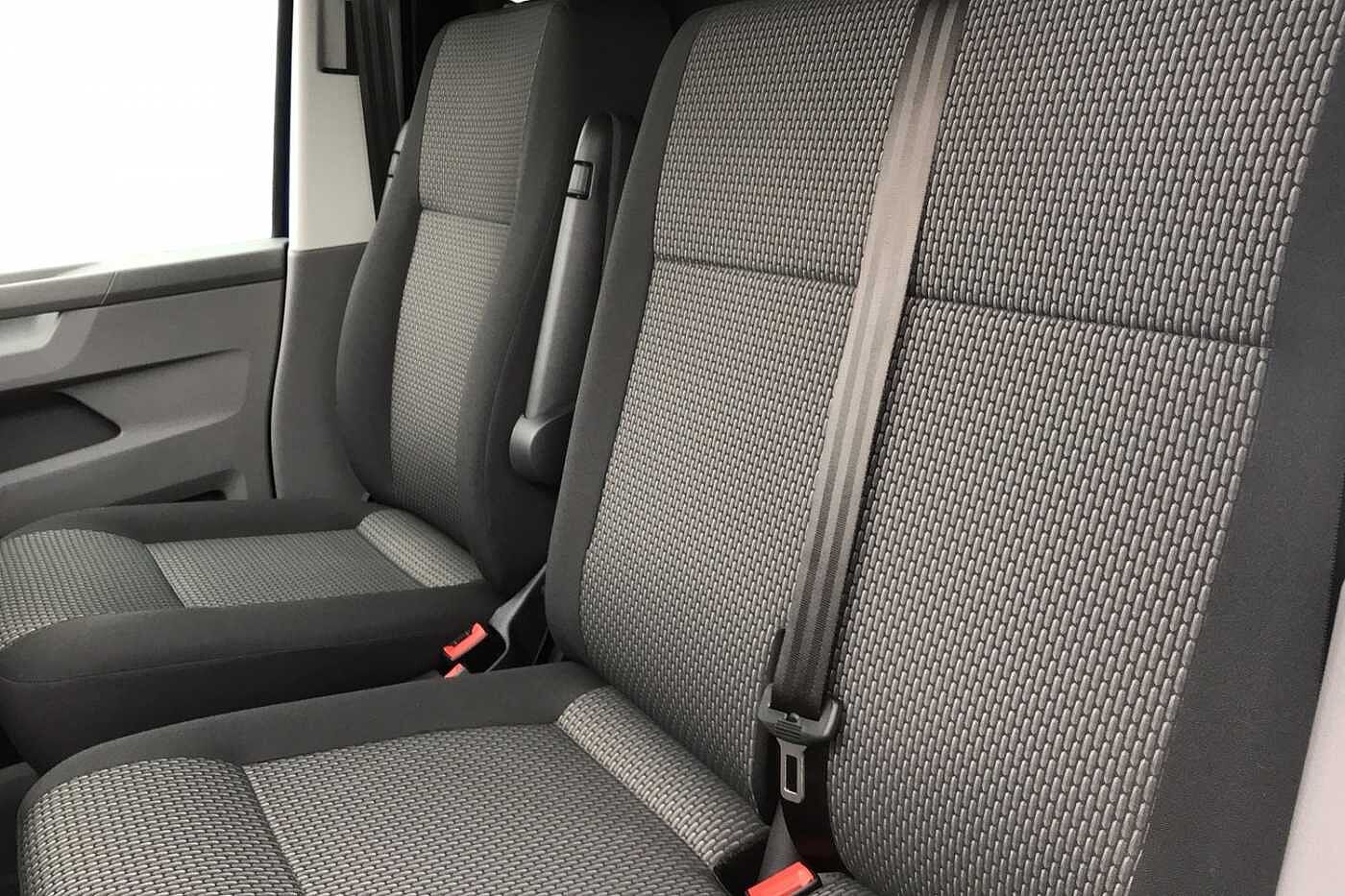 Volkswagen Transporter Highline SWB 110 PS 2.0 TDI 5sp Manual