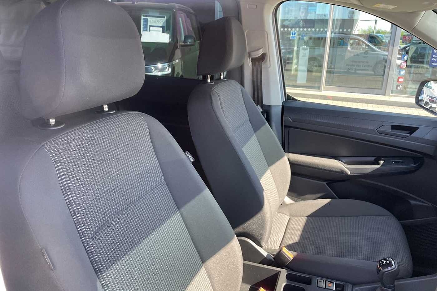 Volkswagen Caddy California Maxi 102 PS 2.0 TDI 6sp Manual Diesel*Camper Van*