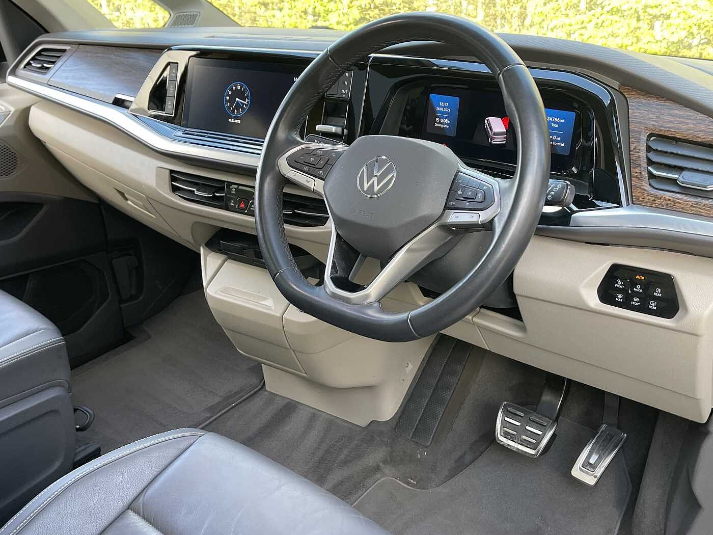 Volkswagen Multivan Style 1.4 TSI eHybrid 218PS DSG 7 Seat