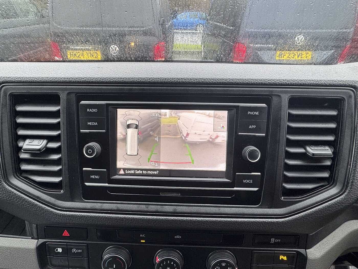 Volkswagen CRAFTER Trendline CR35 TDI 140PS High Roof Van 2.0 6 SPEED