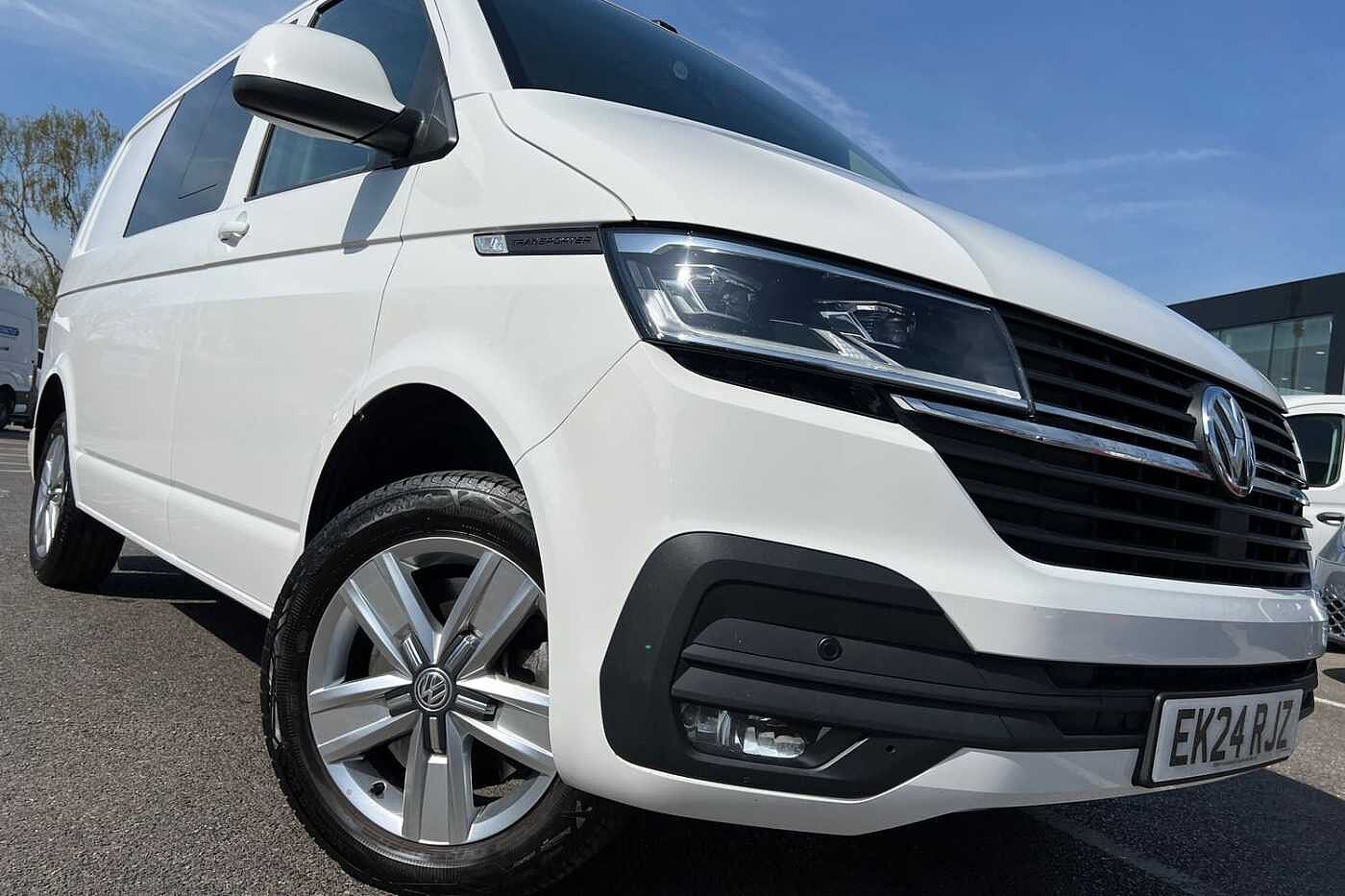 Volkswagen Transporter 2.0 TDI T32 Highline Crew Van Double Cab 5dr Diesel DSG FWD SWB Euro 6 (s/s