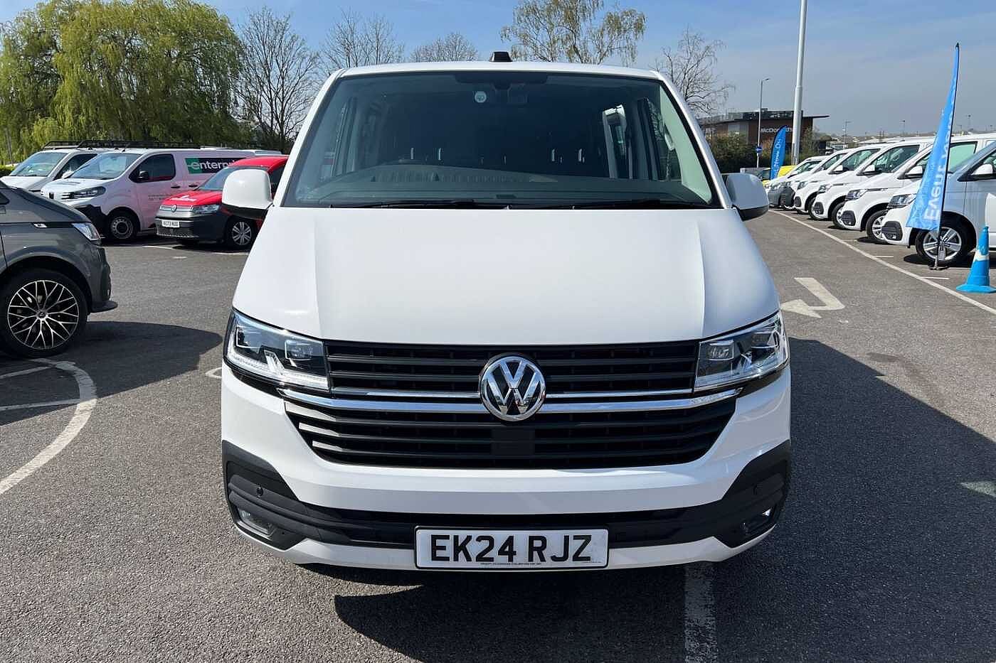 Volkswagen Transporter 2.0 TDI T32 Highline Crew Van Double Cab 5dr Diesel DSG FWD SWB Euro 6 (s/s