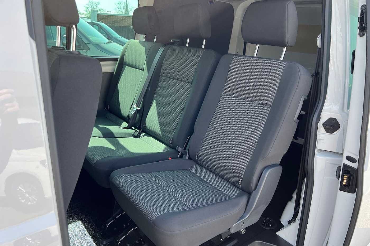 Volkswagen Transporter 2.0 TDI T32 Highline Crew Van Double Cab 5dr Diesel DSG FWD SWB Euro 6 (s/s
