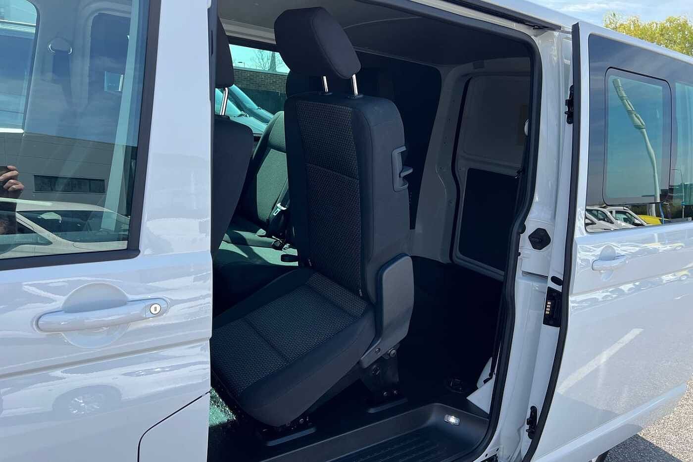 Volkswagen Transporter 2.0 TDI T32 Highline Crew Van Double Cab 5dr Diesel DSG FWD SWB Euro 6 (s/s