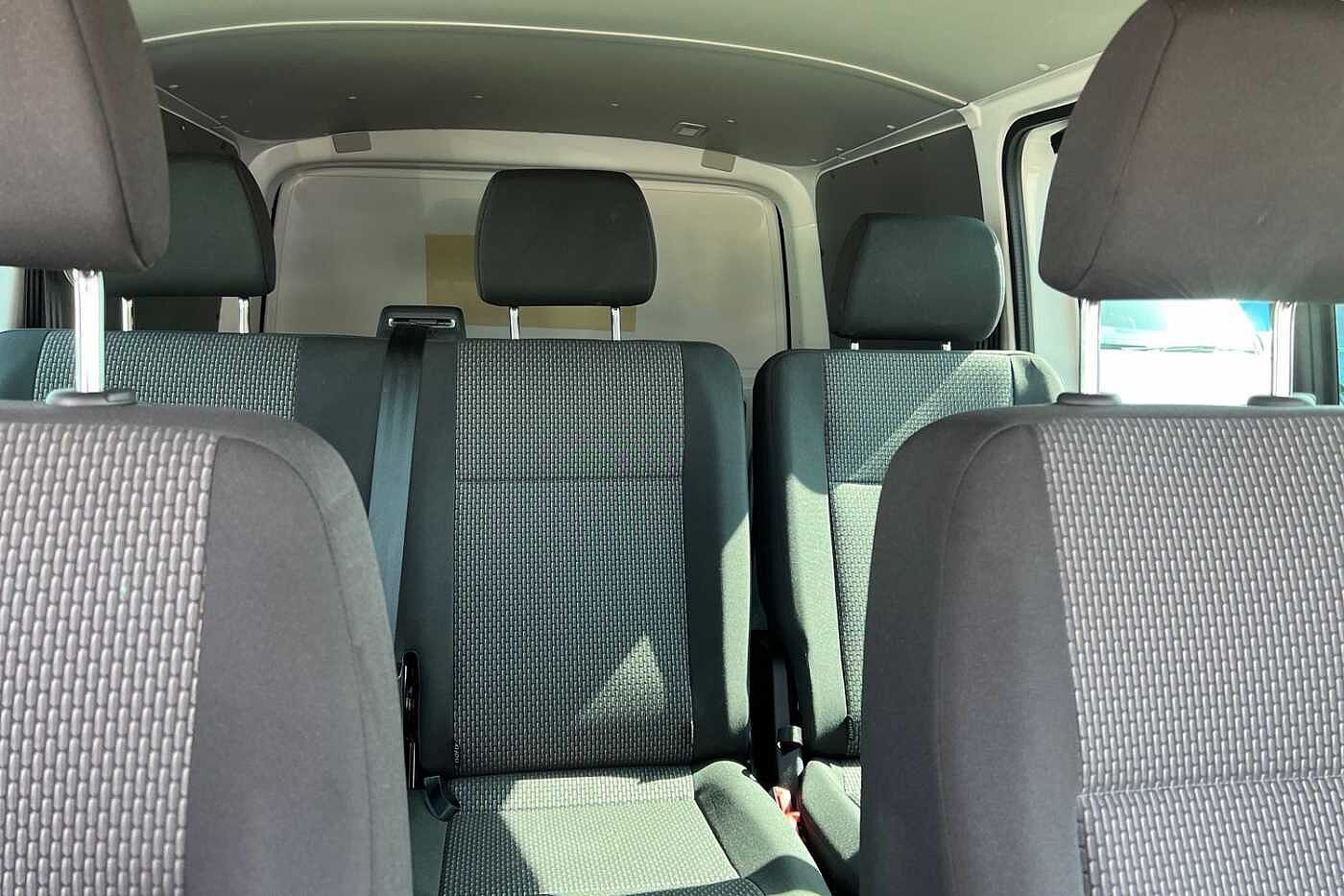 Volkswagen Transporter 2.0 TDI T32 Highline Crew Van Double Cab 5dr Diesel DSG FWD SWB Euro 6 (s/s