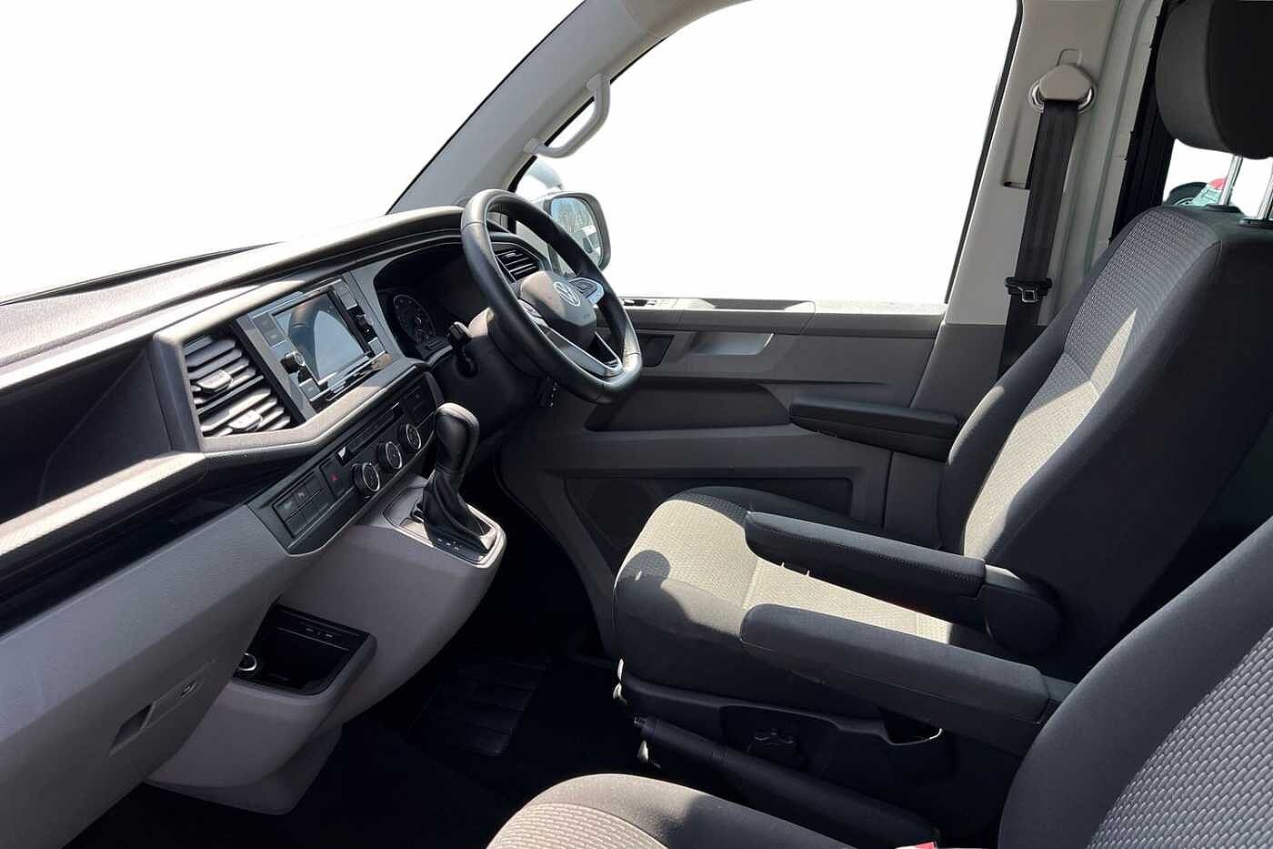 Volkswagen Transporter 2.0 TDI T32 Highline Crew Van Double Cab 5dr Diesel DSG FWD SWB Euro 6 (s/s