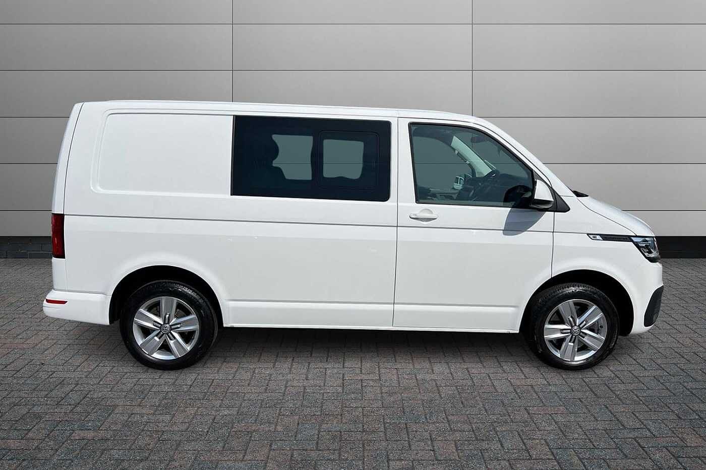 Volkswagen Transporter 2.0 TDI T32 Highline Crew Van Double Cab 5dr Diesel DSG FWD SWB Euro 6 (s/s